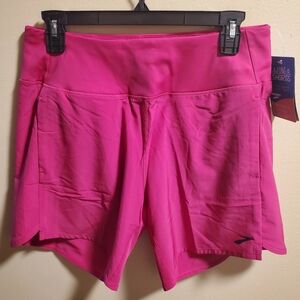 NWT Brooks Chaser 7 Inch Shorts